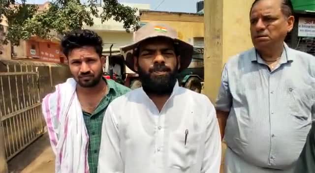 हक की लड़ाई में निमंत्रण नहीं भेजे जाते 
जिनका जमीर जिंदा होता है वह खुद चलकर
 दौड़े चले आते हैं #ercp #national_news