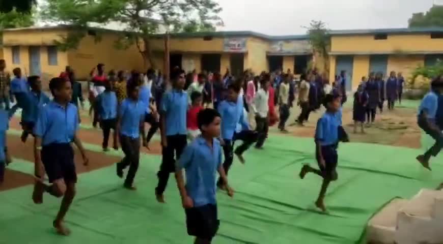 आज अंतर्राष्ट्रीय योग दिवस के अवसर पर शा.पूर्व माध्यमिक स्कूल साल्हेघोरी में सामूहिक योग कार्यक्रम में सम्मिलित हुआ।
अंतरराष्ट्रीय योग दिवस की हार्दिक शुभकामनाएं। 

करें योग - रहे निरोग !
#internationalyogaday2022