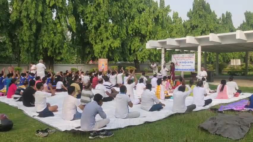 गोलमुरी-सह-जुगसलाई: नेहरू युवा केन्द्र पूर्वी सिंहभूम जमशेदपुर द्वारा आयोजित युवा योग शिविर #yogaday #nyksindia #yogaday2022 #jharkhand_news