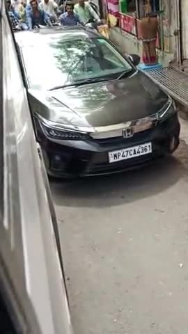 सिवनी मालवा: सिवनी मालवा गाधीचौक से हरदा की तरफ छोटी सड़क होने के कारण जाम लगाता हैं #dhannalalchorey
#sevahisangathan