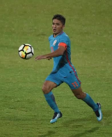 सिविल लाइन्स: भारतीय फ़ुटबाल ने ज्योतिषी को दिये 16 लाख रुपये जीतने के लिये 
#football #sportsnews