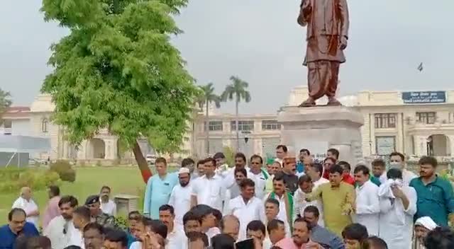 #Agnipath के खिलाफ तेजस्वी यादव के नेतृत्व में महागठबँधन का राजभवन मार्च. #Bihar