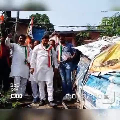 आज #वॉर्ड_क्र. #33 के काँग्रेस प्रत्याशी #अमित_शर्मा_जी का घर - घर जनसंपर्क ।।