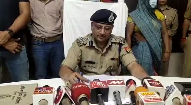 #थाना_सिकंदरा पुलिस ने क्षेत्र में चोरी हुए बच्चे की घटना का किया सफल अनावरण,बच्चा हुआ बरामद, बच्चा चोर किऐ गिरफ्तार...
