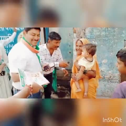 #वॉर्ड_33 के काँग्रेस प्रत्याशी #अमित_शर्मा_जी का भीम नगर मे जनसंपर्क ।।
