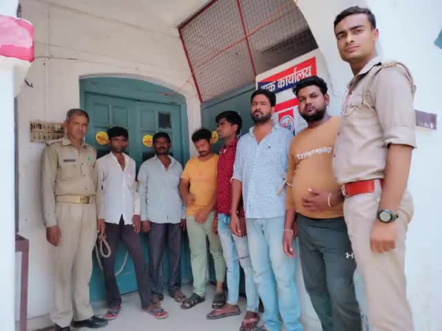 #थाना_लोहामंडी पुलिस को मिली बड़ी सफलता,सट्टे के कारोबार में लिप्त 6 सट्टेबाज किए गिरफ्तार ₹10000 किए बरामद.
#agrapolice