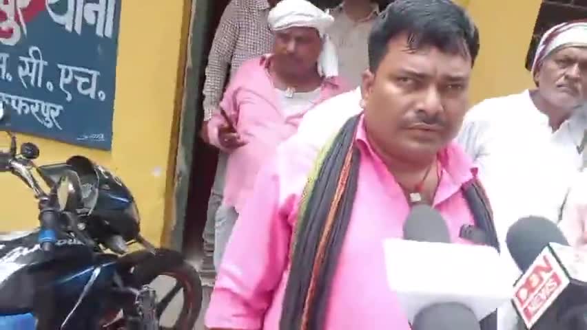 मुशहरी: #शिवहर मुखिया हत्या मामले भाई #संतोष कुमार यादव ने कहा अपराधियों को पहचानते हैं फर्द व्यान में नामजद किया है#सुबोध_कुमार