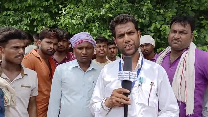 मुरैना नगर: जनपद अंबाह के ऐसाह पंचायत में आया धोखाधड़ी करने का मामला वोट गिनती में हुई गड़बड़ी।
#morenanews