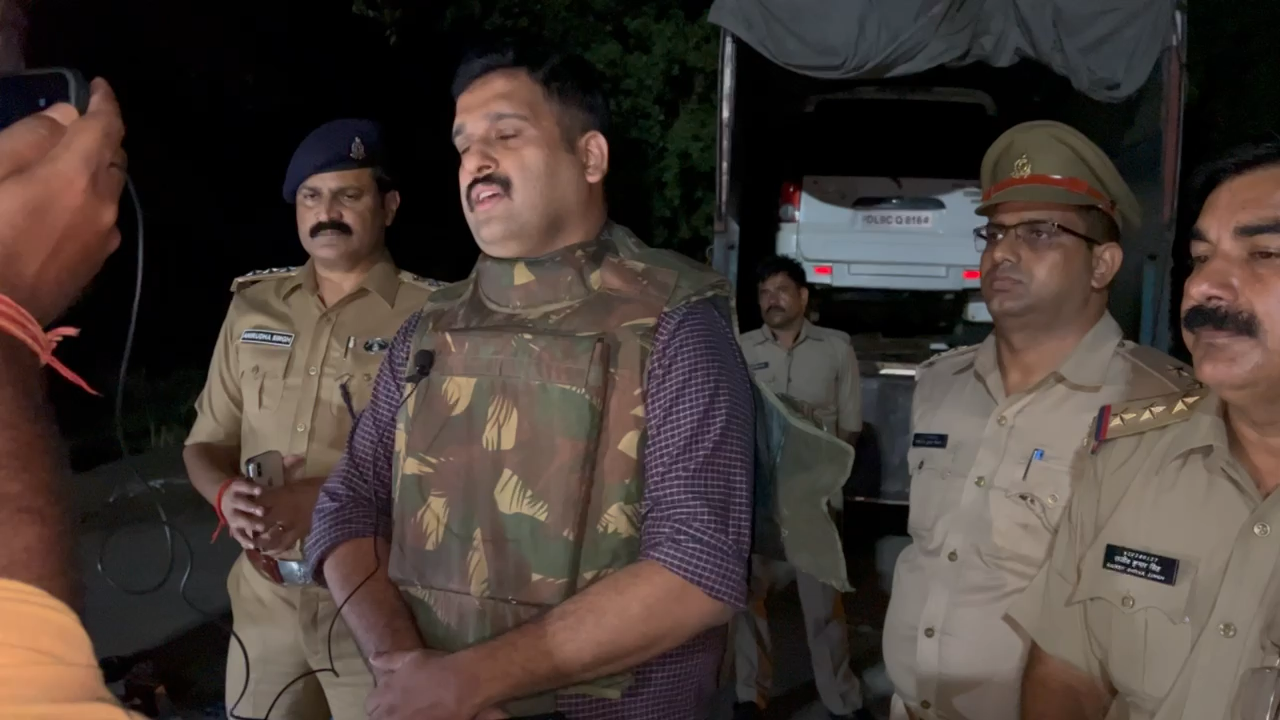 बलुआ में पुलिस मुठभेड़ में ATM लुटेरा एवं सब इन्स्पेक्टर अभिनव घायल #chandaulipolice