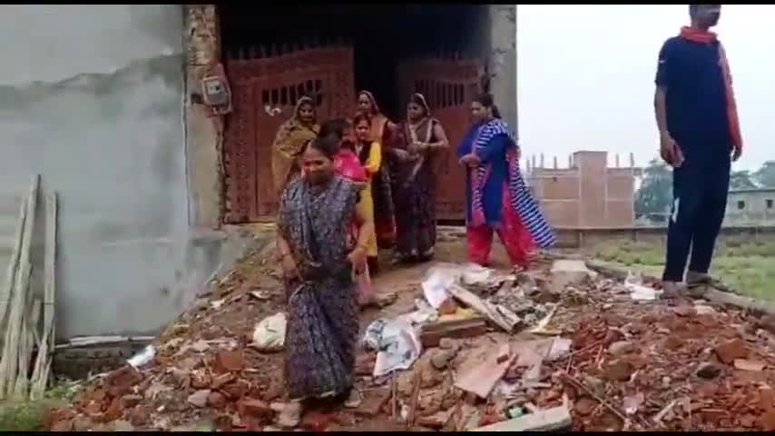 यह रास्ता नहीं खोला गया तो वह  प्रशासन के खिलाफ धरना प्रदर्शन करेंगे और खुलेआम आत्मदाह करने की चेतावनी दी
#varanasinews