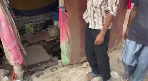 रिठाला विधानसभा दौरे के दौरान स्थानीय लोगों ने अपनी समस्या से अवगत करवाया। 

और @ArvindKejriwal सरकार बस हाथ पर हाथ रख कर बैठी है।

 #namosevakendra