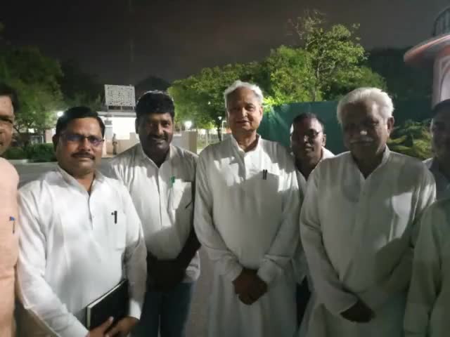 आरक्षण संघर्ष समिति की टीम की हुई सरकार के साथ वार्ता जिसमें आरक्षण को लेकर सरकार के विचार रहे सकारात्मक  #कुशवाहा #सैनी