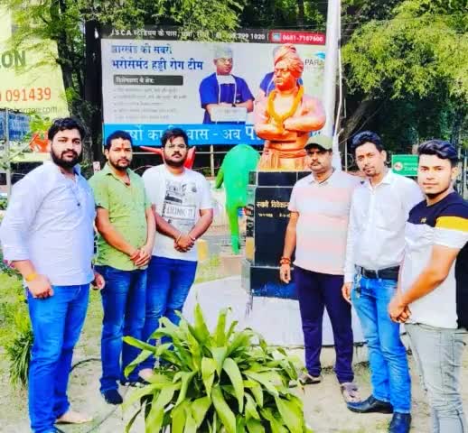 #पुण्यतिथि
#vivekanand 
#yuvasoch
शत शत नमन💐💐
विवेकानंद जी की पुण्यतिथि के अवसर पर उनको श्रद्