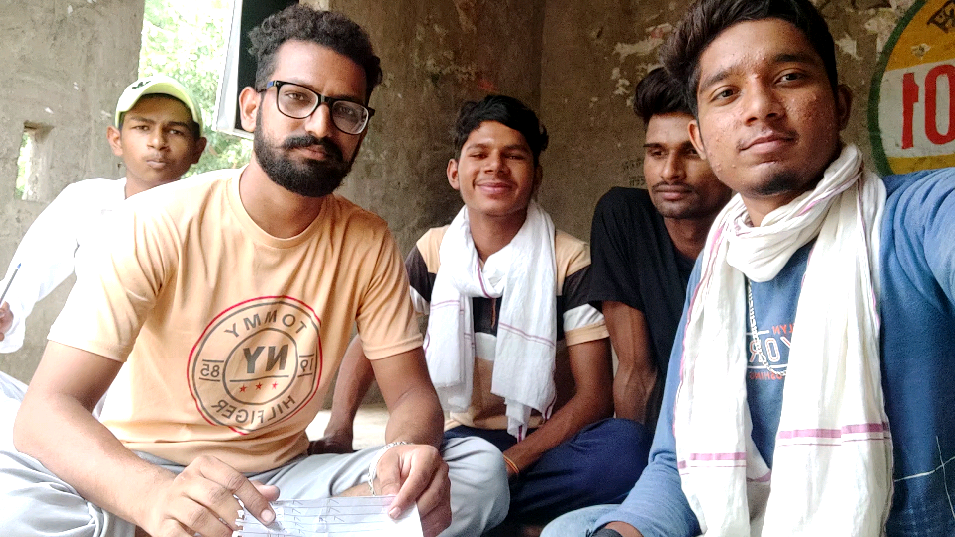 पदमपुर: डेलवां युवा क्लब का पहला कदम
#delwanyuvaclub #public #tv9 #allindia