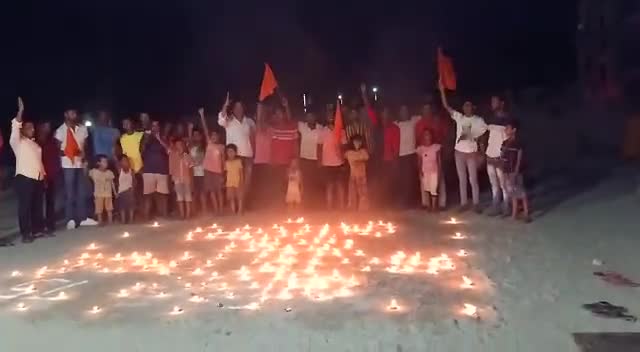 अखिल भारतीय विद्यार्थी परिषद के 74वें स्थापना दिवस की पूर्व संध्या पर बेगूसराय इकाई के कार्यकर्ताओं द्वारा दीपोत्सव का कार्यक्रम का आयोजन किया गया। 

#74thFoundationDayOfABVP
#nationalstudentsday