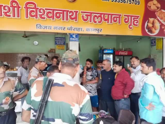 #कानपुर:- कर्नल आलोक नारायण, प्रवर्तन अधिकारी के नेतृत्व में #पॉलीथिन अभियान चलाया।