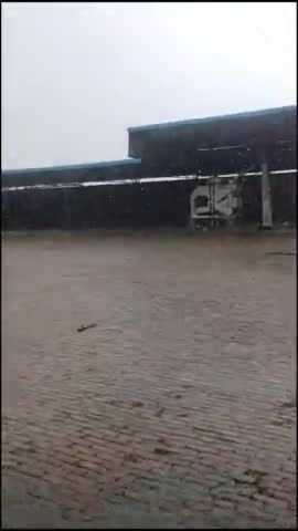 35 Stg, pillibnga में तेज हवाओ के साथ बारिश 🌧️🌧️#पीलीबंगा#बारिश#तूफान