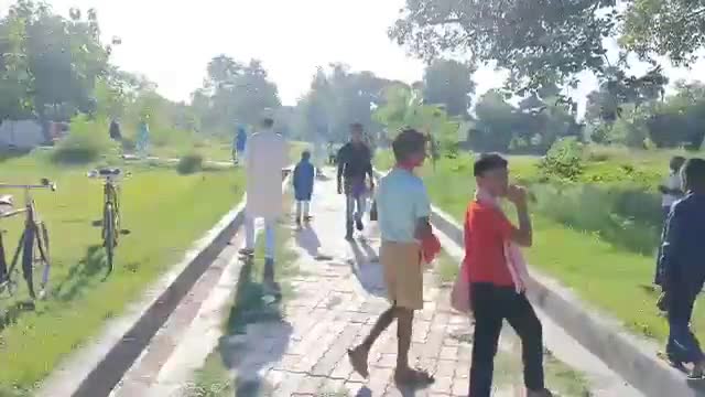 केसठ:प्रखंड में हर्षोल्लास के साथ मनाया गया #ईद_उल_अजहा का पर्व, लोगों ने दिया एक दूसरे को बधाई।