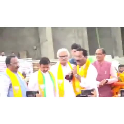 नगर पालिक निगम रीवा #महापौर और पार्षद प्रत्याशियों के पक्ष में #मुख्यमंत्री शिवराज जी ने किया रोड शो और #जनसंवाद ।