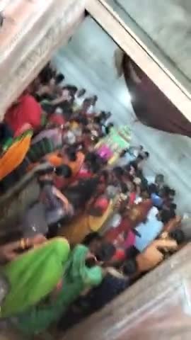 #diwari ma aap ko Kiya dakhana ko mil raha hi sawan si shuruaat se he
logon ki Umang aur baton mein pure dilchaspi ke