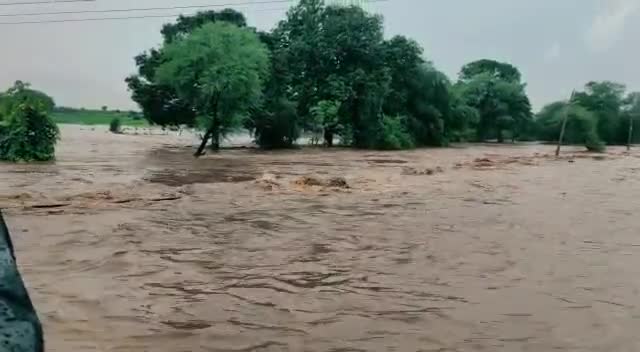 😱ASHTA ME BHARI #BAARISH ? (Gramin Kshetra) #Ashta #madhyapradeshh