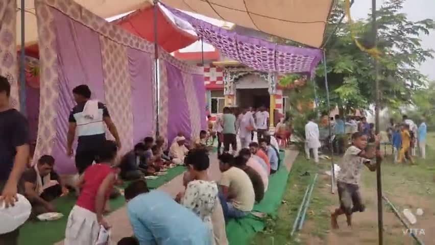 गुरु पूर्णिमा और शिव मंदिर की 7वीं स्थापना दिवस समारोह के मौके पर गांव सिरसा खेड़ी में भंडारे का आयोजन #julana_khabar