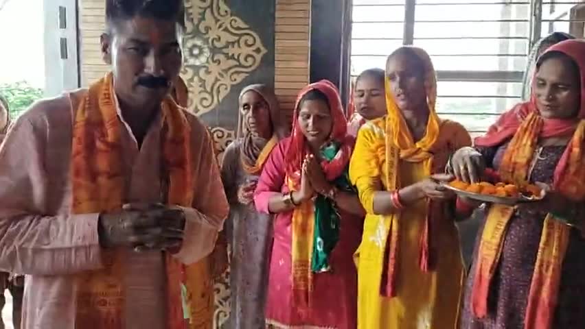 🚩🌹 भव्य #स्वागत #गुरु #महिन्द्र जी का श्री #बाला जी धाम #रामगढ़ में #गुरु #पूर्णिमा के #शुभ #अवसर पर !