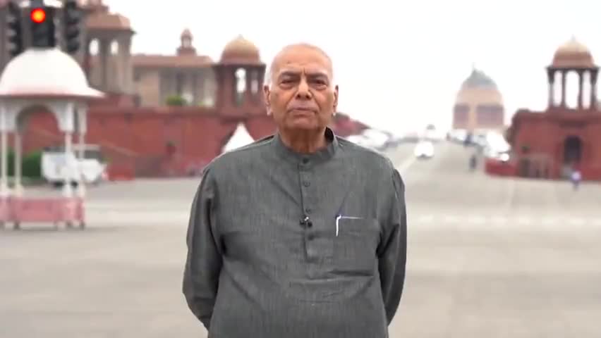 #देश के सम्मानित नेता #राष्ट्रपति उम्मीदवार आदरणीय #यशवंत सिन्हा जी का अपील।
इस साल राष्ट्रपति चुनाव दो व्यक्तियों के बीच नहीं, बल्कि दो विचारधाराओं के बीच का चुनाव है। केवल एक पक्ष हमारे संविधान में निहित प्रावधानों और मूल्यों की रक्षा करन