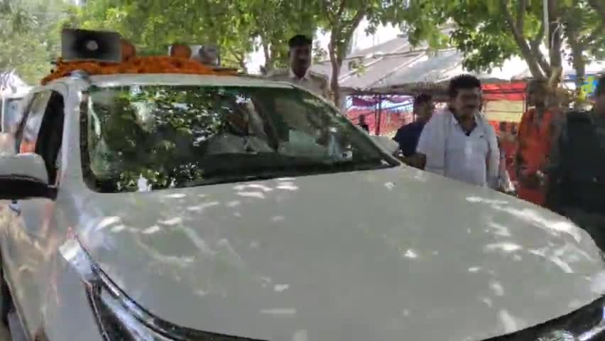 मुंगेर: कच्ची कांवरिया पथ मिल्की के समीप सांसद चिराग पासवान ने लोजपा (आर) के निःशुल्क सेवा शिविर का किया उद्घाटन #तारापुर