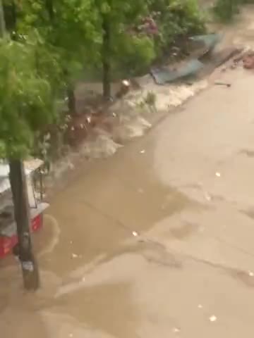 हिसार: मिल गेट नजदीक जिन्दल पार्क कि दिवार बारी वर्षा  के कारण ङह गई 
#hisarnews17 
#hisarnews 
#millgate
#haryana #abpnews