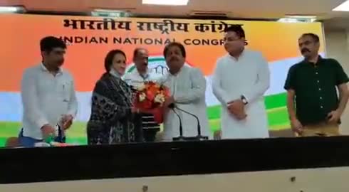 कांग्रेस परिवार में आपका स्वागत है
#Congratulations 
हिमाचल बीजेपी की नेत्री इंदू वर्मा कांग्रेस में शामिल। इंदू वर्मा के पति रवि वर्मा बीजेपी से तीन बार विधायक थे। जिनका निधन 2020 में हो गया था।