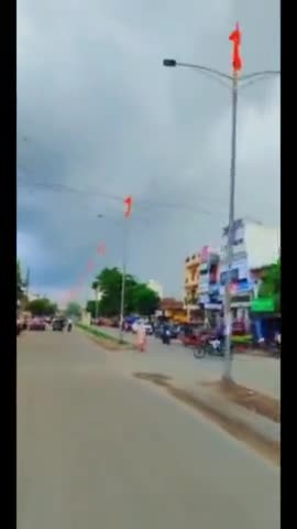 Paliya kalan me lagwaye ge bhagava Rang Ke jhande #paliakalan #lakhimpur_kheeri #lakhimpurkheri 9
