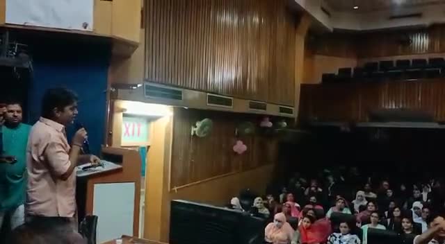 बालिका प्रोत्साहन पुरस्कार समारोह।
आज़ाद सेवा एंड वेलफेयर सोसायटी द्वारा आज सूचना केंद्र में पूर्व राष्ट्रपति #कलाम साहब की पुण्यतिथि पर सर्वसमाज की प्रतिभावान #बच्चियों का सम्मान।