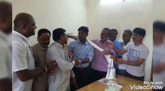 व्यापर मंडल ने किया नवागत सीओ का स्वागत
﻿#ललितपुर#इमरान खान