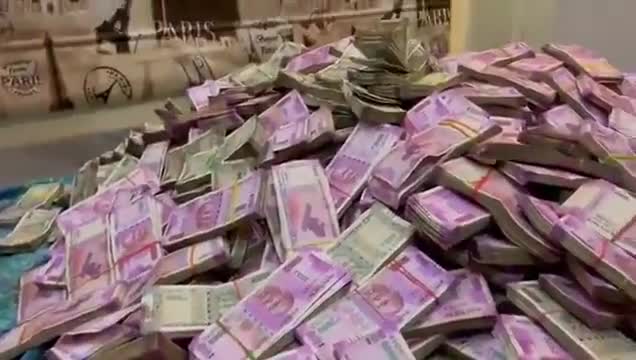 मुख्यमंत्री एकनाथ शिंदे ने उद्योगपति रतन टाटा से की मुलाकात, देखें वीडियो 

#EknathShinde #ratantata #Mumbai #Viral