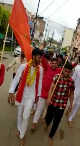 टीकमगढ़ से पैदल कुंडेश्वर धाम तक भैया हिंदू संस्कार और उनकी टीम भगवान भोलेनाथ के द्वार पहुंची!
#tikamgarh_news