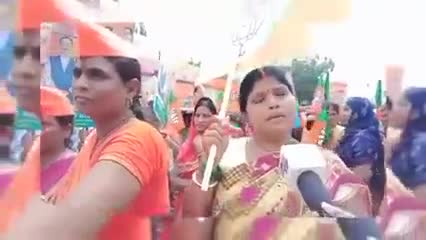 जे०पी० नड्डा नाम तो सुना था , ये भाजपा में जगत चड्डा कौन

वैसे इन महिलाओं को भी नही पता है इनको किसलिए बुलाया गया हैं।     कितना ठगियेगा जी

#BJPBihar #rsk