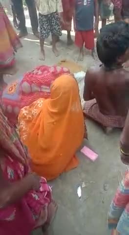 #Pipra parkhan ke pathra south ward no 7 ki ghatna hai jisme 4 sal ke #bachcha #गढ़ा में #dub gaya.