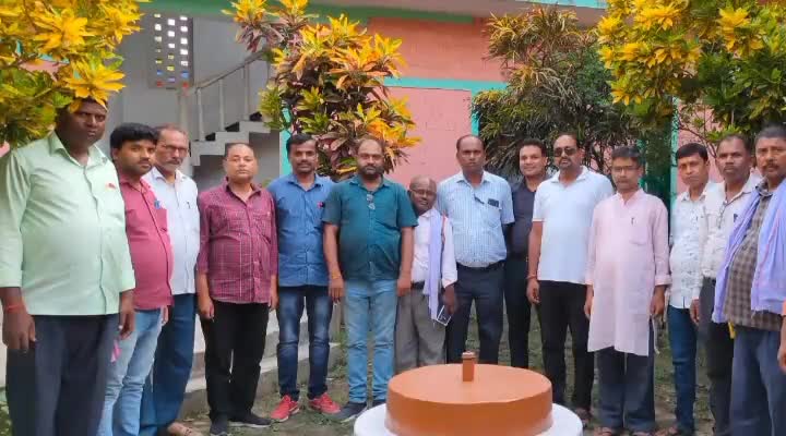 भवानीपुर: #भवानीपुर में सदस्यता अभियान को लेकर शिक्षकों ने की बैठक सदस्यता अभियान चलाकर नवनियुक्त शिक्षकों को सदस्य बनाना है।@