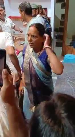 सिरोंज: सिरोंज..
दो ईरानी नागरिक हिरासत में, ठग होने का है शक
सिरोंज विदिशा पुलिस ने की कार्रवाई.
#sironjसिरोंज