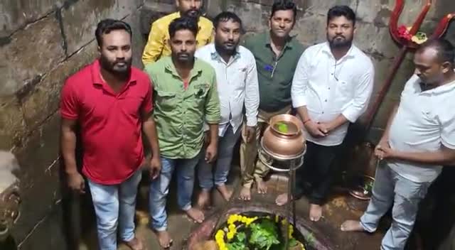 पवित्र #सावन माह के अवसर में #दादा_कोटेश्वर जी के धाम जाकर सभी #मित्रों के साथ #दर्शन का लाभ प्राप्त हुआ।