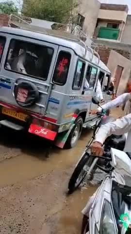 नोहर: रावतसर में बारिश का पानी रुका हुआ और पब्लिक को परेशानी हो रही है पूरार सर डूब चुका है #रावतसर