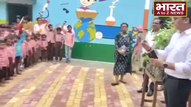 कानपुर: #कानपुर#मंडलायुक्त ने किया विद्यालय में छात्रों और शिक्षकों की उपस्थिति का औचक निरीक्षण