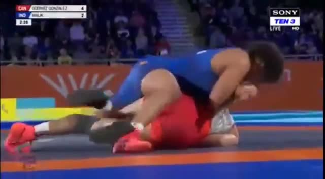 देश की बेटी SakshiMalik Kadian  ने #commonwealthgames2022 महिला कुश्ती के 62 Kg वर्ग में #स्वर्ण_पदक जीतकर विश्व में लहराया देश का परचम।

अभूतपूर्व उपलब्धि के लिए आपको हार्दिक बधाई।