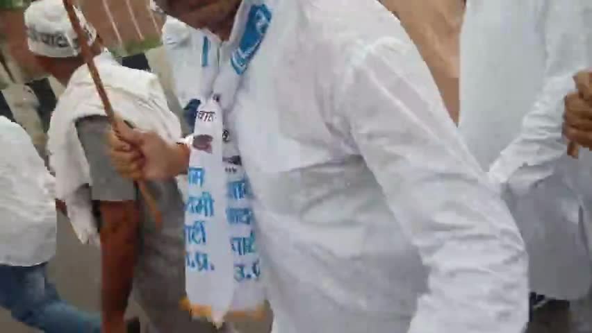 "आप" का पैदल मार्च जारी #aap
#बडौत #बागपत