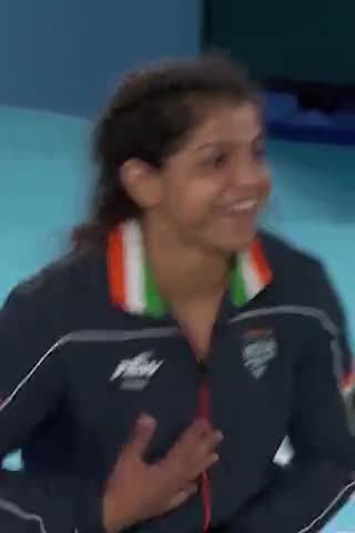 पार्लियामेंट स्ट्रीट: 🥇 जीतने के बाद आंखो मे आंसु 😢 #sakshimalik #thefactshala #trendingnews #cwg2022 #viralvideo #latestnews #goldmedal