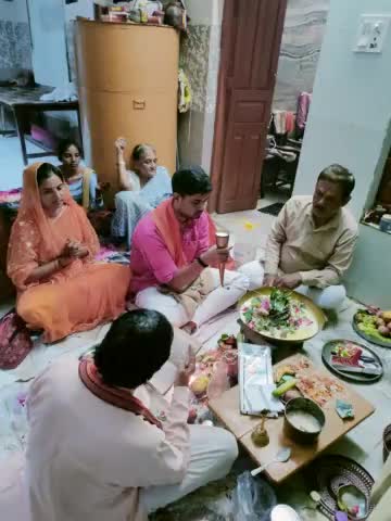 सावन के अंतिम सोमवार को घर पर पुत्र के जन्मदिन की पूर्व संध्या पर प्रभु महादेव जी रूद्राभिषेक कर सपरिवार आशीर्वाद प्राप्त किया ।
#sawansomwar  #sawan #harharmahadev #HarGharTiranga #harharmahadevॐ