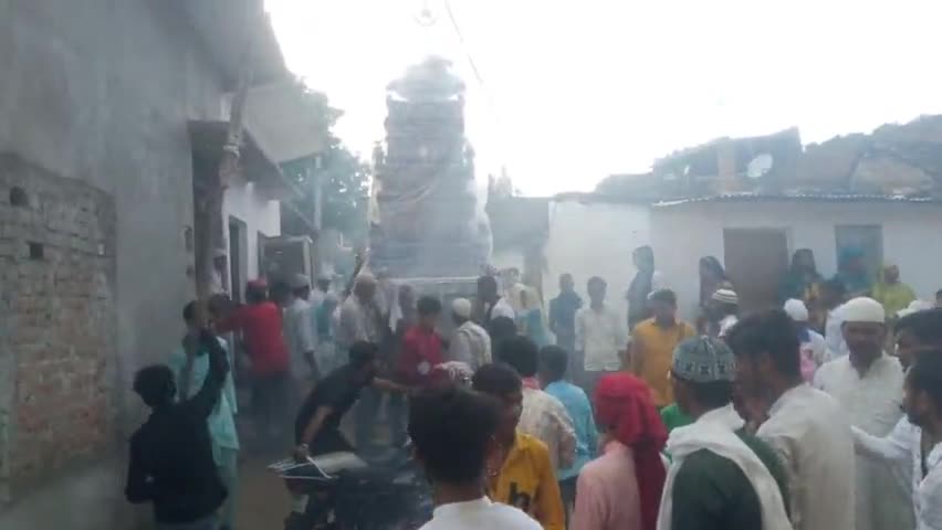 महोबा में बड़े अकीदत के साथ मोहर्रम मनाए गए#moharram #mahoba #irfanmahoba #tajiya