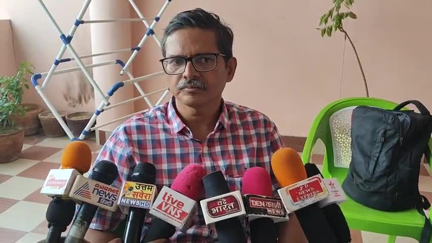 सुनें काशी में क्या बोले अमिताभ ठाकुर

#वाराणसी #india_news