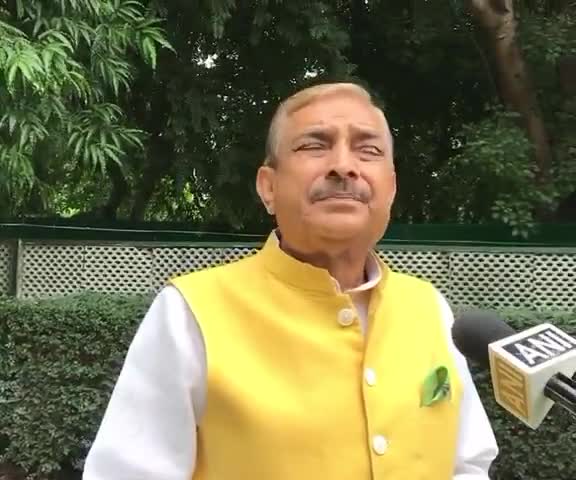 हम तो #पूजा_पाठ,#इबादत वाले है #काला_जादू और #टोटके में विश्वास नहीं करते!
आगे सुनिए और क्या कहें कॉंग्रेस के राज्यसभा सांसद श्री प्रमोद तिवारी जी ने.....